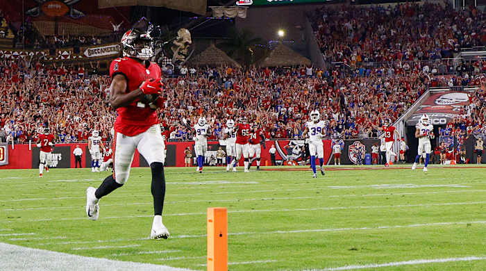 Breshad Perriman scores game-winning touchdown, the 700th of Tom Brady’s career.